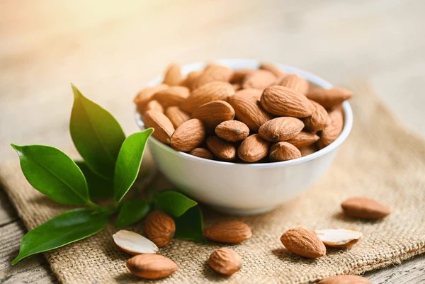 Almonds Special American Maghaz Giri Badaam Dryfruit (Dry Fruit) 1Kg