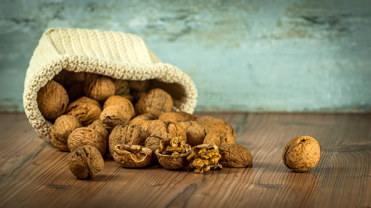 Premium Kashmiri Walnuts (Akhrot) 500 Grams | Fresh, High-Quality Walnuts with Shell | Dasi Akhrot | Desi Walnuts